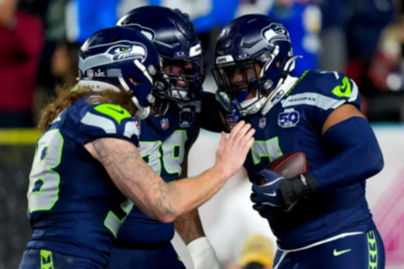 シーホークスが12季ぶり2度目のスーパーボウル制覇、ペイトリオッツを29-13で下す