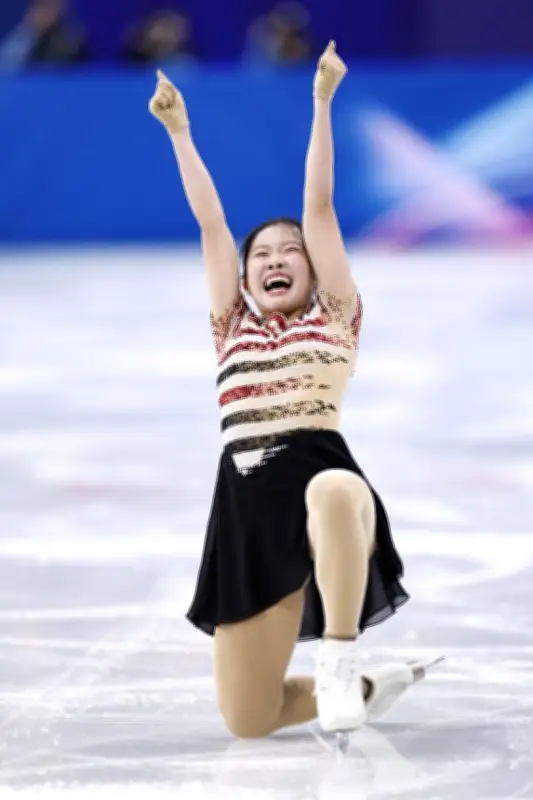 ミラノ五輪第12日、中井亜美がフィギュアSP首位 坂本花織2位 団体追い抜きで日本銅メダル