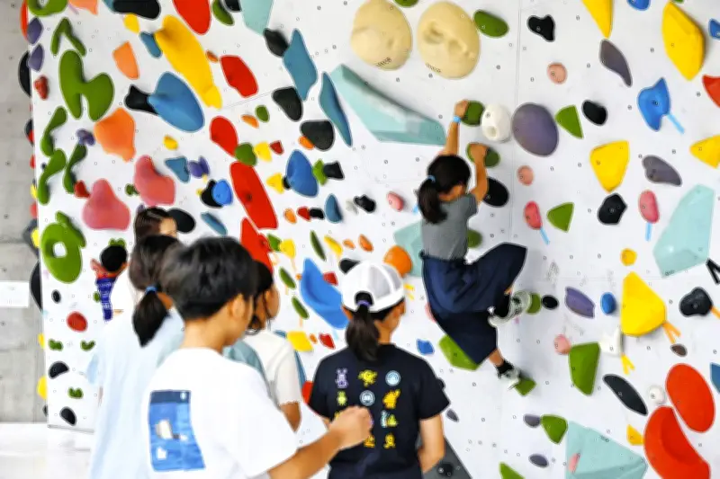 品川区が区立15施設を18歳以下無料化 都内初の子育て支援策を発表