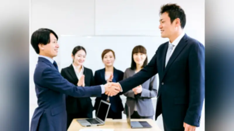 理想身長170cm以上が9割超え…低身長男性の恋愛不安に読者130件の本音