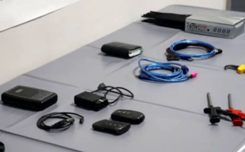 ランクル窃盗団3人逮捕 関東1都7県で約50台被害 CANインベーダー使用か