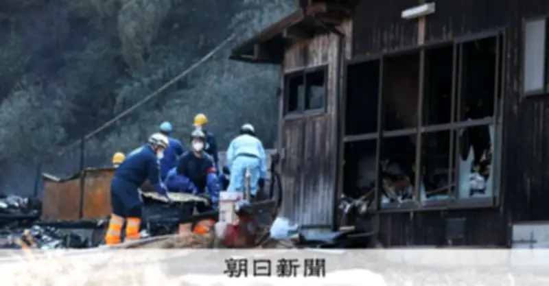 山口県下関市の寺火災で5人の遺体発見 2人は女性、1人は男性、2人は性別不明と県警発表