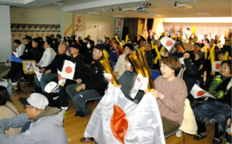 丸山希選手、五輪ジャンプ女子個人ラージヒルで8位入賞 地元・野沢温泉村のPV会場は熱気に包まれる