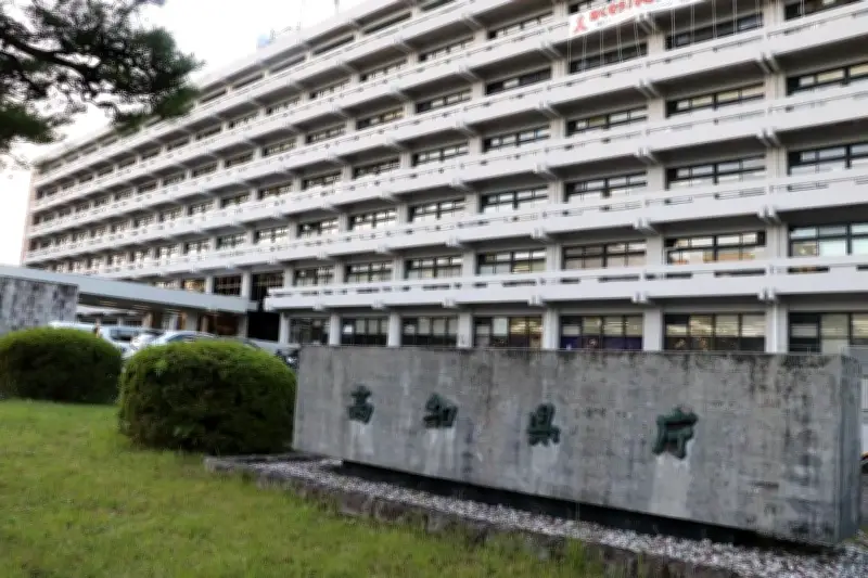 高知県知事の給与、月額9万円増額へ 28年ぶりの引き上げで全国順位が上昇