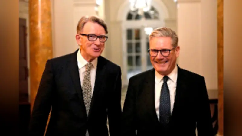 エプスタイン事件が英国に波及、スターマー首相が退陣圧力に直面