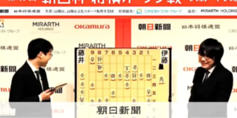 朝日杯将棋オープン戦、敗者解説で盛り上がる 佐藤天彦九段と阿部健治郎七段が藤井聡太名人戦を分析