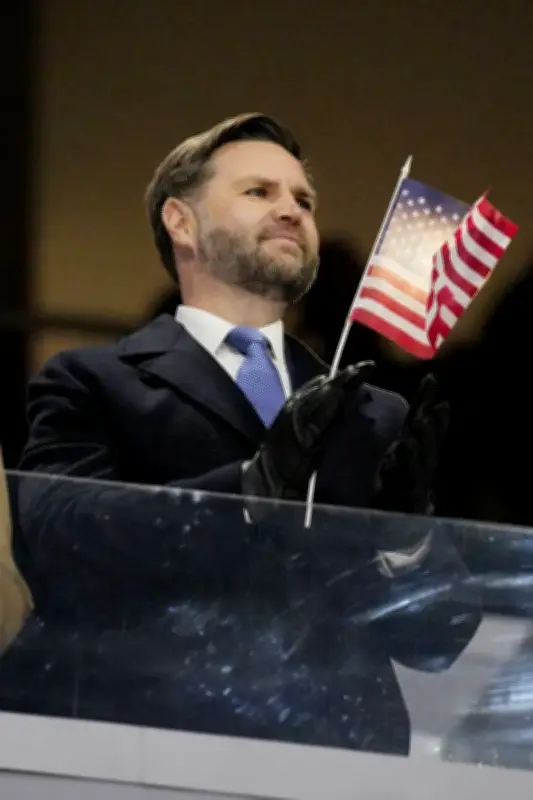 バンス米副大統領、五輪選手の政治的発言に忠告「反発覚悟を」と強調