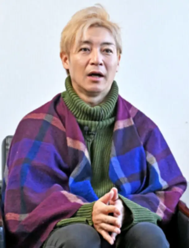 つるの剛士が語る子育て哲学「手はかけず気はかける」保育士資格取得の背景