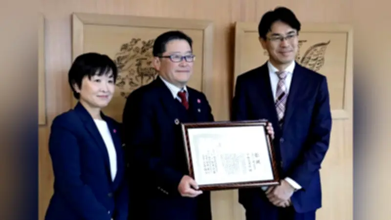 奈良の靴下メーカー「西垣靴下」、女性活躍推進で「関西財界セミナー賞・輝く女性賞」受賞