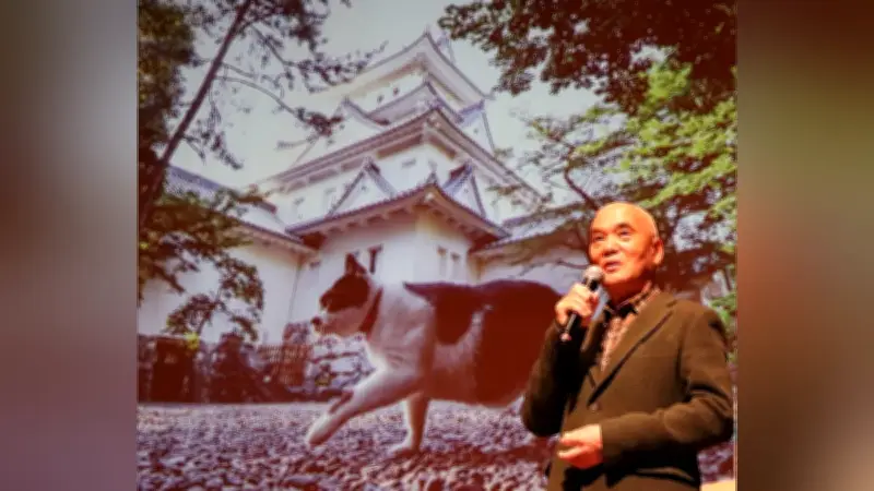 岐阜・大垣で岩合光昭さんトークショー ご当地ねこ写真展に熱い視線