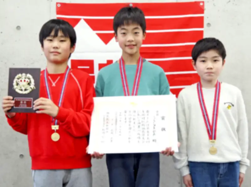 将棋県大会で小中学生チームが快勝、東地区大会へ進出
