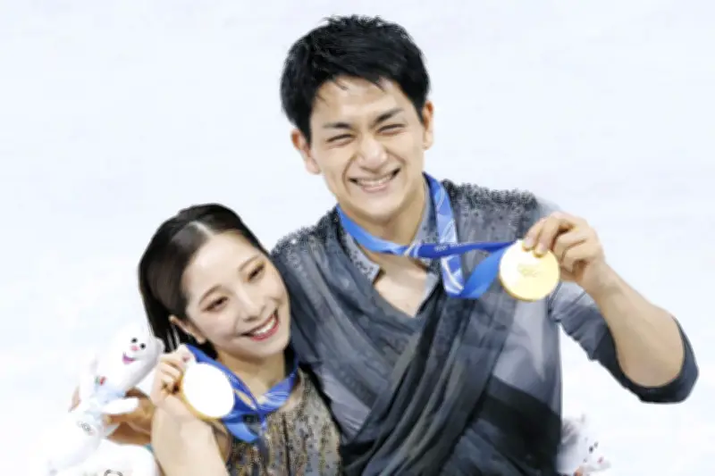 フィギュアスケートペアで日本初の金メダル　りくりゅうが会心のフリー演技で逆転勝利