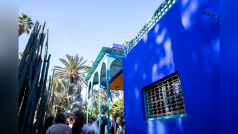 マラケシュの至宝、マジョレル庭園とモロッコの伝統工芸を巡る旅