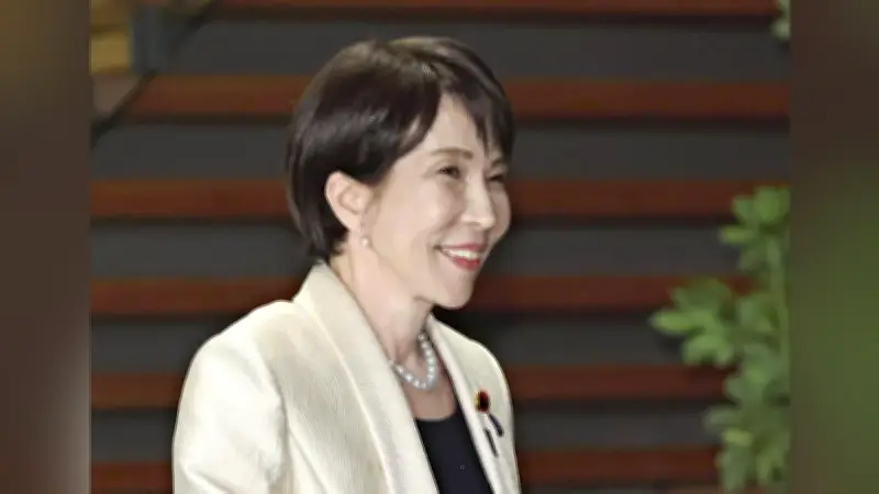 高市首相、食料品消費税減税と給付付き税額控除を「同時並行で議論」と表明