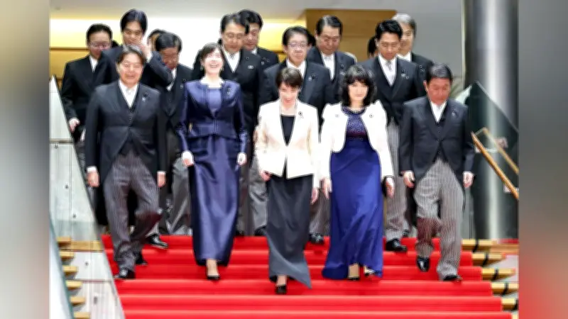 消費税減税と給付付き税額控除の検討加速へ、高市首相が閣僚に指示書を交付