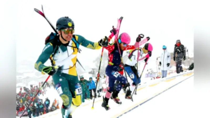 ミラノ・コルティナ五輪で新競技スキーモ開幕、ロシア出身選手が銀メダル獲得