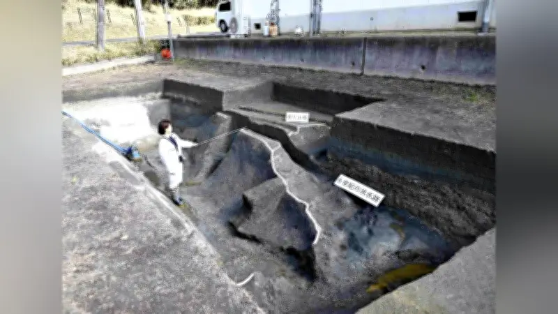 箸墓古墳で新たな「渡り堤」出土、卑弥呼の墓説に新たな光