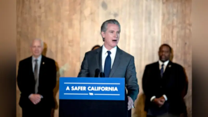 ニューサム知事、トランプ氏に「代償を払え」と要求…違法関税で国民負担の返還を迫る