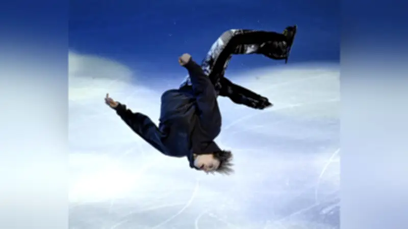 マリニン、エキシビで演技派に変身 五輪の葛藤を表現、バックフリップで会場沸かす