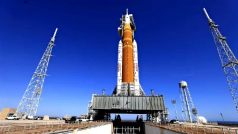 月周回計画「アルテミス２」打ち上げ延期、ヘリウム供給問題で４月以降に