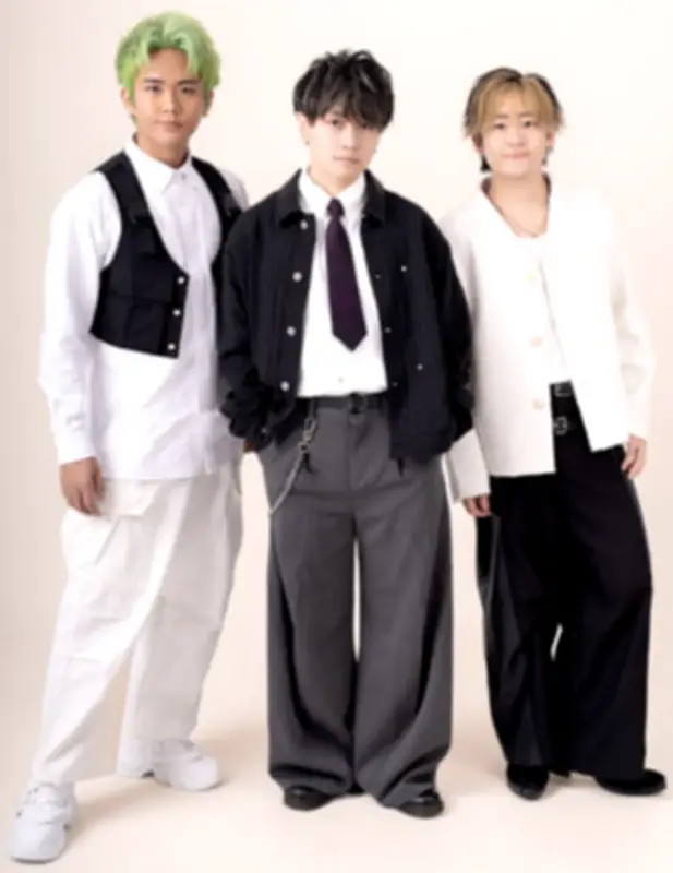 マイクアローン、新メンバー募集オーディション開催 マカロンポーズで参加呼びかけ