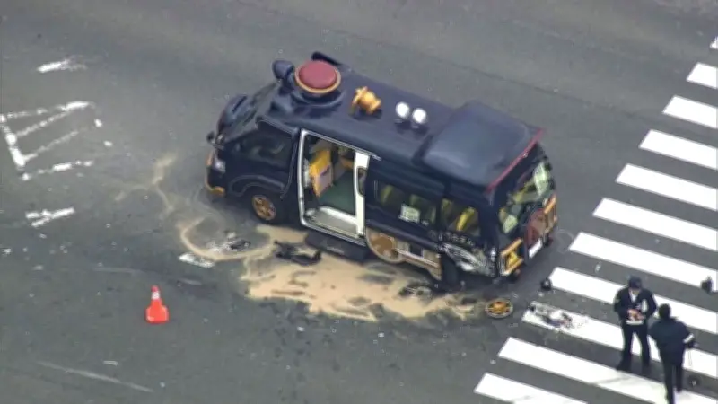 福岡・遠賀町で幼稚園バスと車が衝突、園児９人含む１２人搬送…通園中に交差点事故