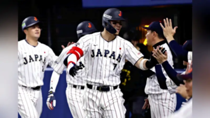 佐藤輝明が特大３ランで存在感 岡本・村上合流前に侍ジャパンで強烈アピール