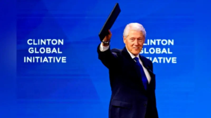 クリントン元大統領、エプスタイン氏との交流認めるも犯罪関与を否定…下院委員会で証言