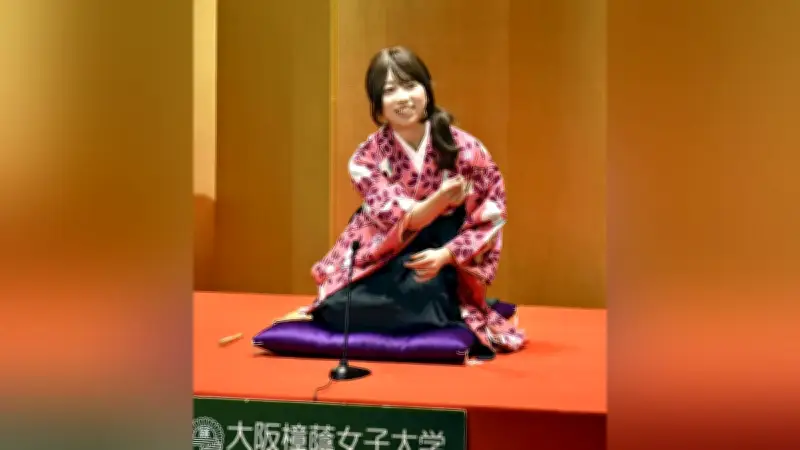 大阪樟蔭女子大で英語落語の名物講義、学生が伝統話芸で笑いと自信を獲得