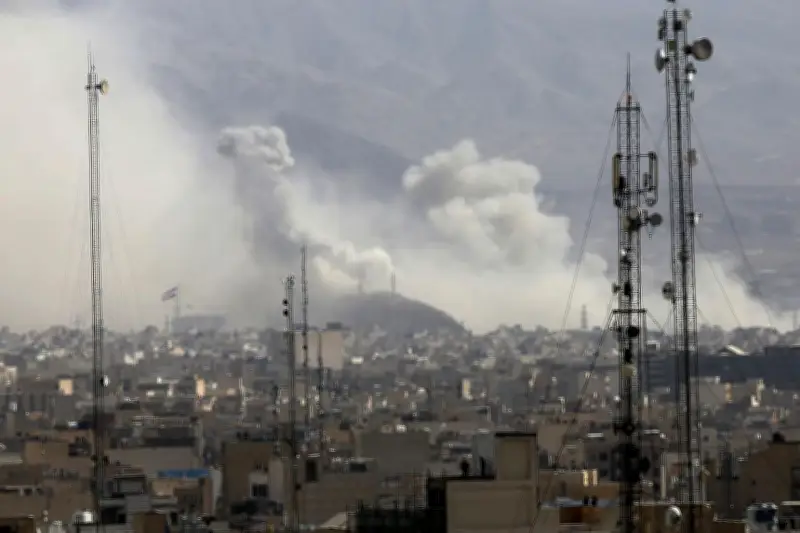 ウクライナ外務省が声明発表「イラン体制の横暴が攻撃招く」と批判