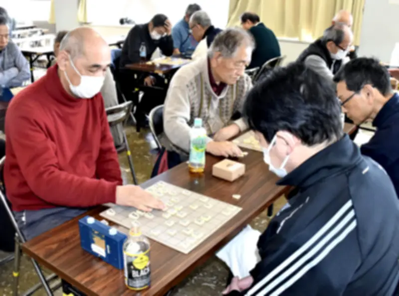 将棋シニア名人戦県大会が開幕、熱戦を制した決勝進出者が決定