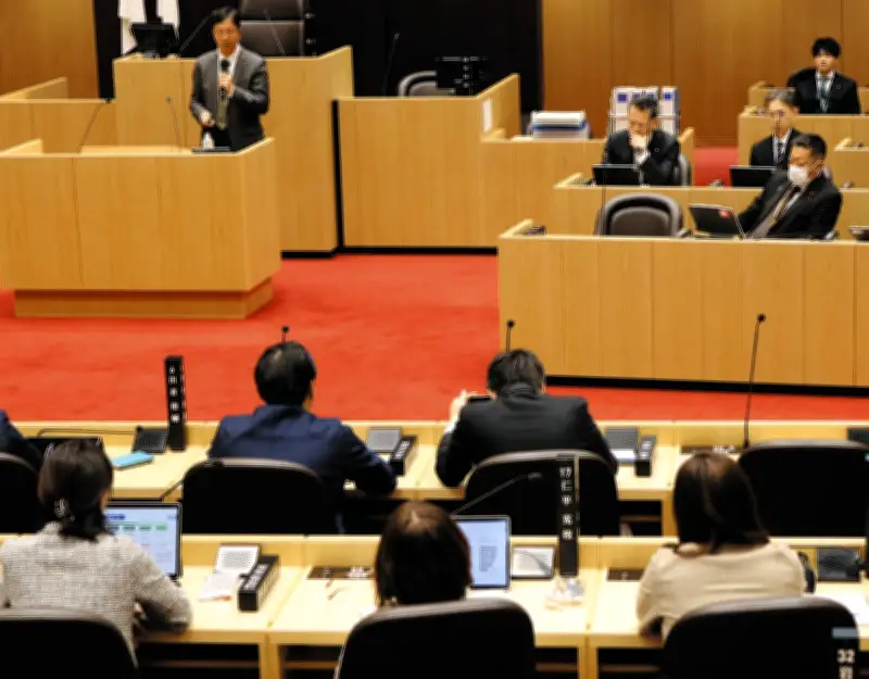 川崎市議会がイクボステーマの研修会開催 NPO法人が講演し多様性推進