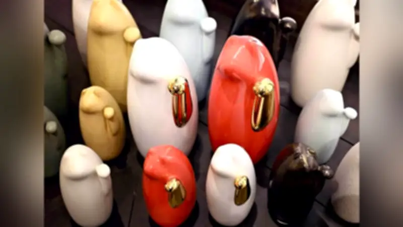 シンプルでスタイリッシュな招き猫「SETOMANEKI」、瀬戸焼の伝統と革新が融合