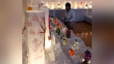 因州和紙の優雅な光が彩る「第22回因州和紙あかり展」が鳥取市で開催中