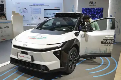 トヨタが中国でロボタクシー量産開始、年内に大都市で千台規模を配備へ