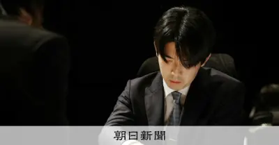 藤井聡太名人、ジャケット脱ぎ鋭い表情で佐藤天彦九段を破り朝日杯決勝へ