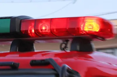 三重県いなべ市で民家車庫火災 整備中の車から出火、男性がやけど負い搬送