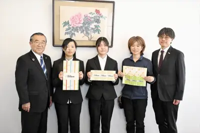 ユニフォームネット荒川社長らが喜多方市長に「会津型」普及への取り組みを報告