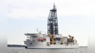 地球深部探査船「ちきゅう」がレアアース試掘成功で帰港、深海泥の分析へ