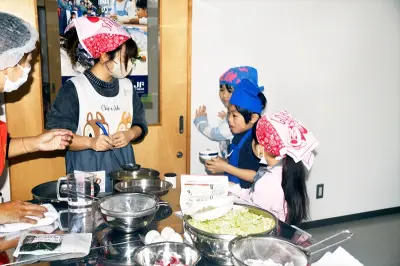 福島県相馬市で親子料理教室開催 地元海産物をふんだんに使ったお好み焼き作りで食育推進