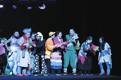 音声と手話が交錯する舞台「黙るな動け呼吸しろ」 ろう者と聴者の「遭遇」を描く異色作の狙い