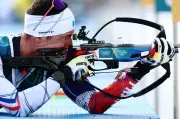 フィヨンマイエがバイアスロン男子10キロスプリントで金、2026年冬季五輪で2冠達成