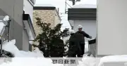 札幌で落雪事故、3人が生き埋めに　60代男性が意識不明の重体