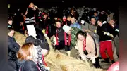 秋田・刈和野の大綱引きで7000人が熱戦 上町が2年ぶり勝利を収める