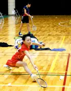 福島県いわき市ジュニアバドミントン大会で小学生の熱戦、伊豫永選手と猪狩選手が優勝