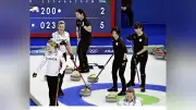 カーリング女子、氷の滑りに苦戦しカナダに敗北…ミラノ五輪でメダル絶望的