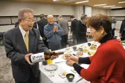 福島県広野町産コシヒカリ使用「奥州日之出の松」新酒披露会 町民らが地酒の味わいを堪能