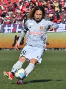 福島ダービー、いわきFCが4年ぶり対決を制す ハワイアンズスタジアムで3-1の快勝