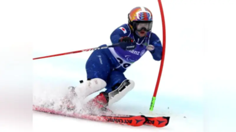 本堂杏実、ポール接触でゴーグルずれ10位 3度目のパラリンピックで初の入賞逃す