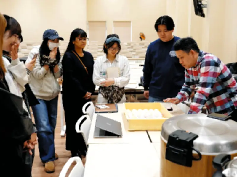 足立成和信金100周年記念 地元企業106社が集結 舎人公園で大規模物産展開催